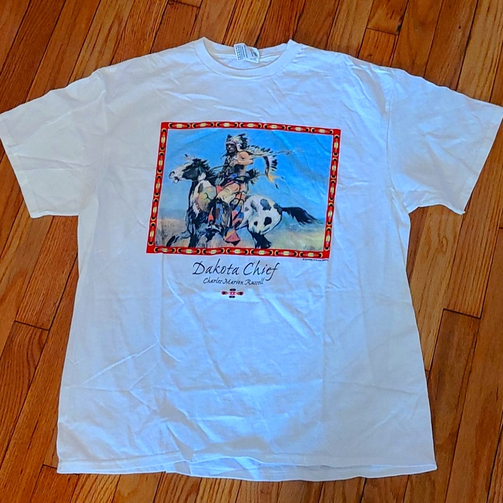 Graphic T extra large